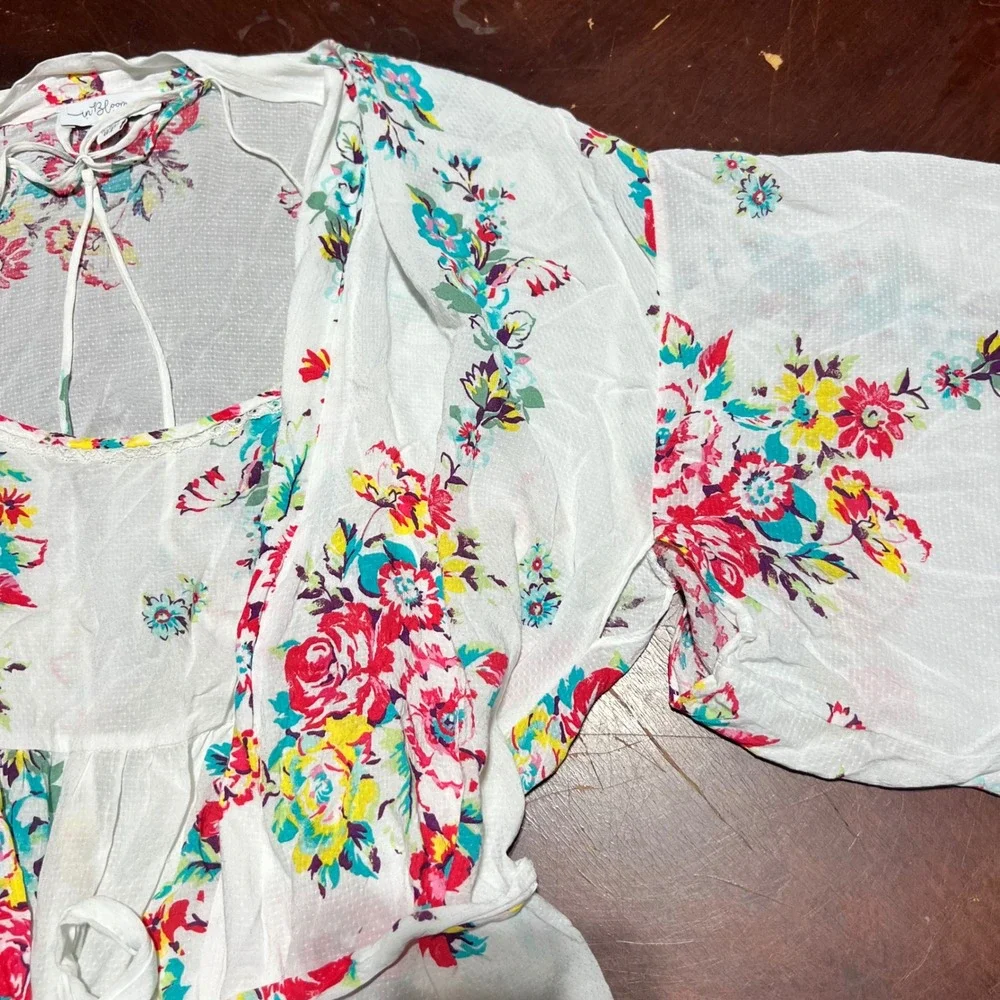 In Bloom by Jonquil Floral Robe and Chemise Set White Lace Trim Small KOK110